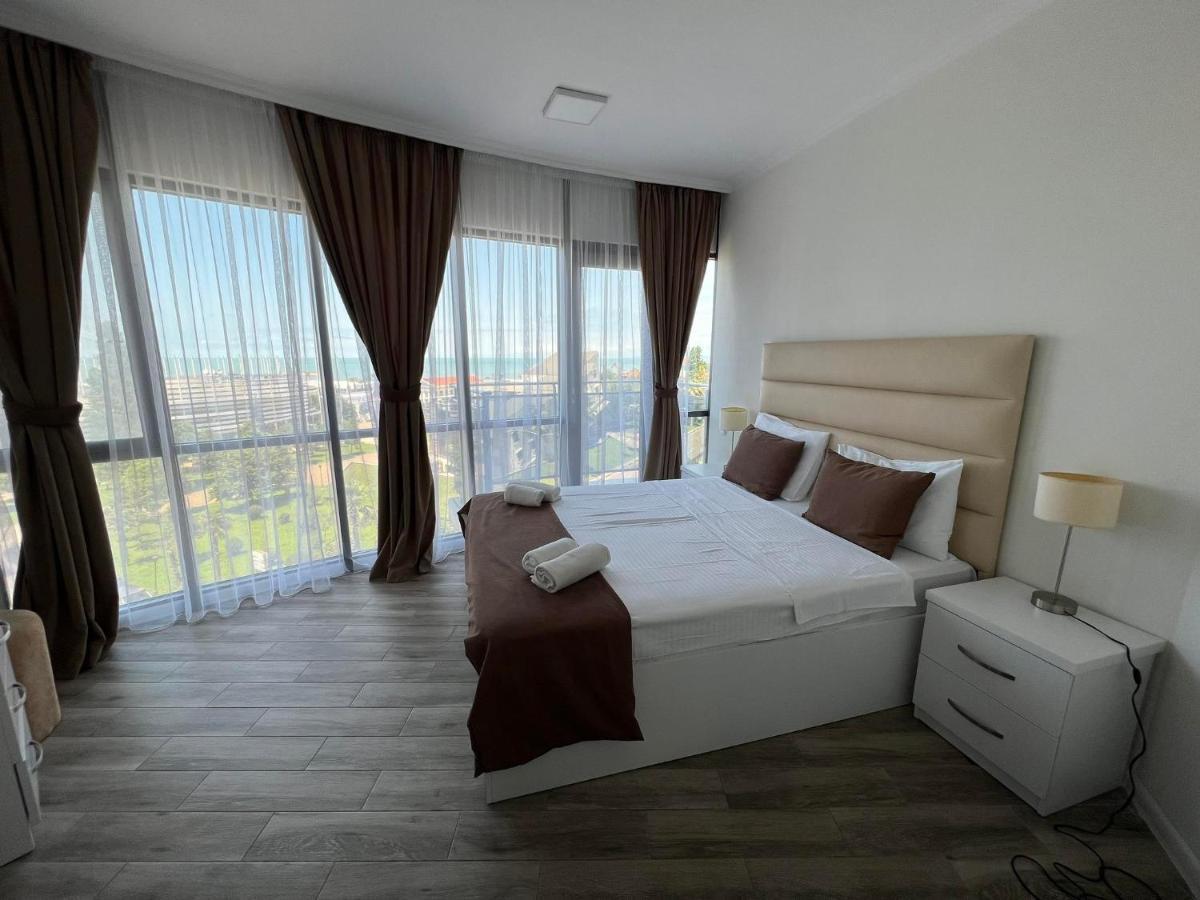 Holiday Lux Tower Batumi Exteriér fotografie